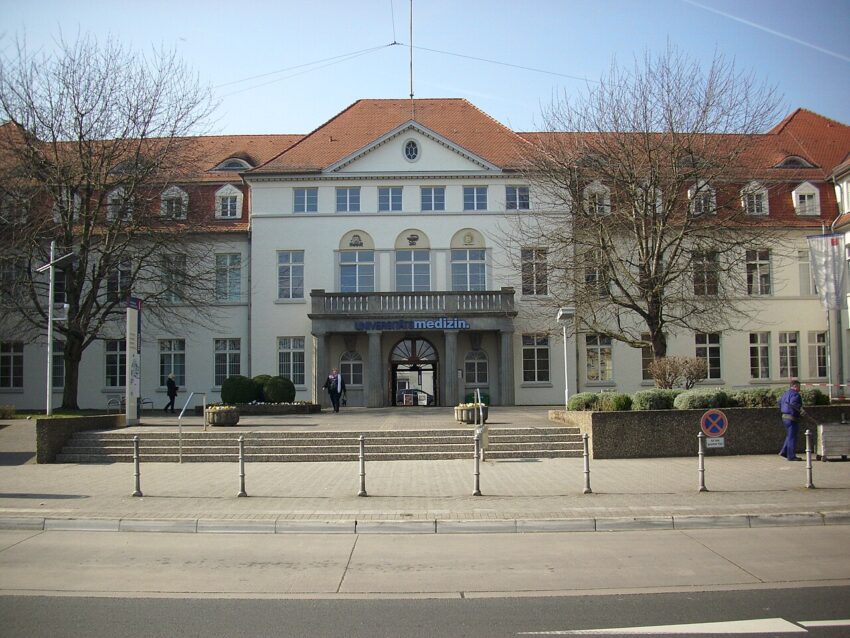 Hybrid-OP Universitätsmedizin | Nixnubix/Wikimedia Commons, CC BY-SA 4.0.
