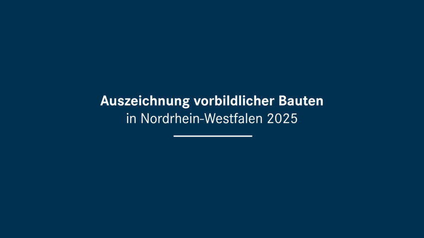 Blaue Grafik zur Auszeichnung vorbildlicher Bauten in NRW 2025 für BMP Projekte.