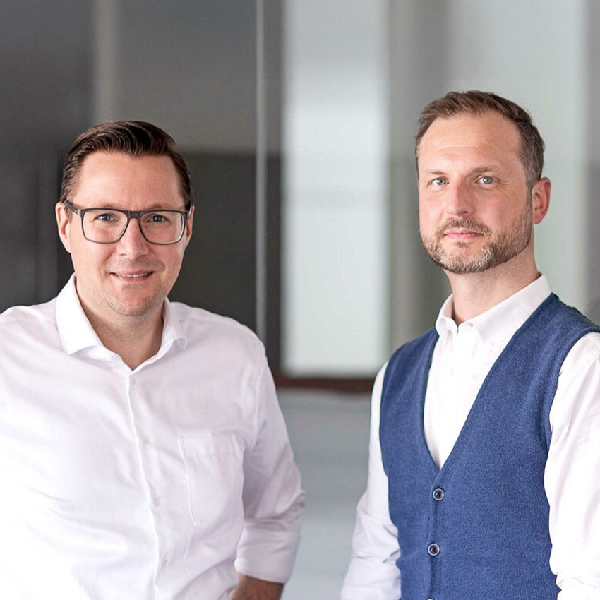 Portrait von Sebastian Göb und Christian Thelen, Ansprechpartner der BMP Projektsteuerung in Köln.